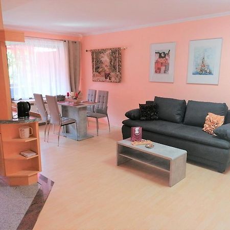 Top Ferienwohnung Mit Tiefgaragenstellplatz, Auch Fuer Laengere Aufenthalte 萨巴赫瓦登 外观 照片